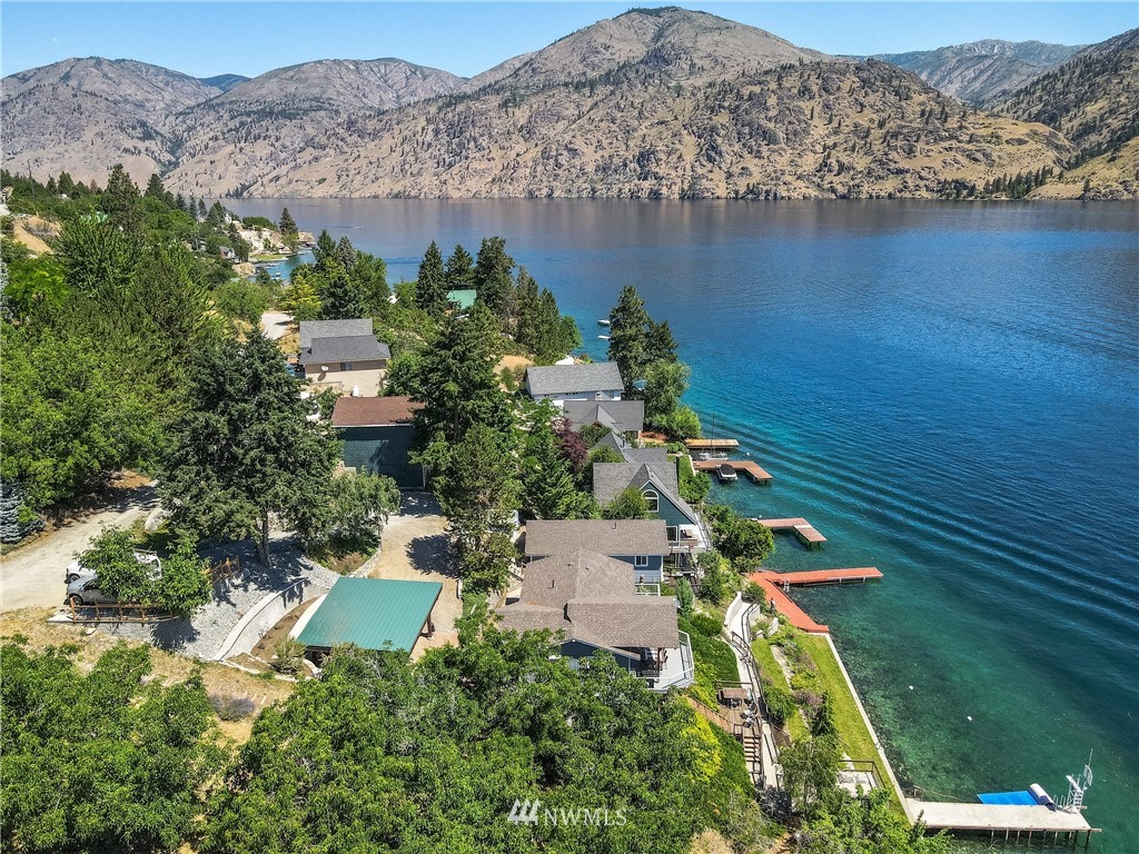 15890 South Lakeshore Road Chelan, WA 98816 - Photo 6 of 39 Gallery Image 6