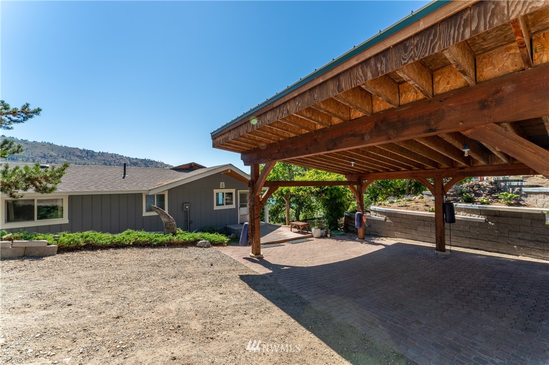 15890 South Lakeshore Road Chelan, WA 98816 - Photo 8 of 39 Gallery Image 8