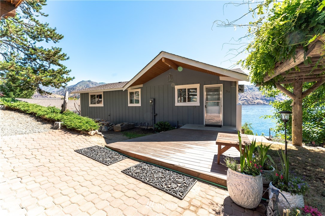 15890 South Lakeshore Road Chelan, WA 98816 - Photo 9 of 39 Gallery Image 9