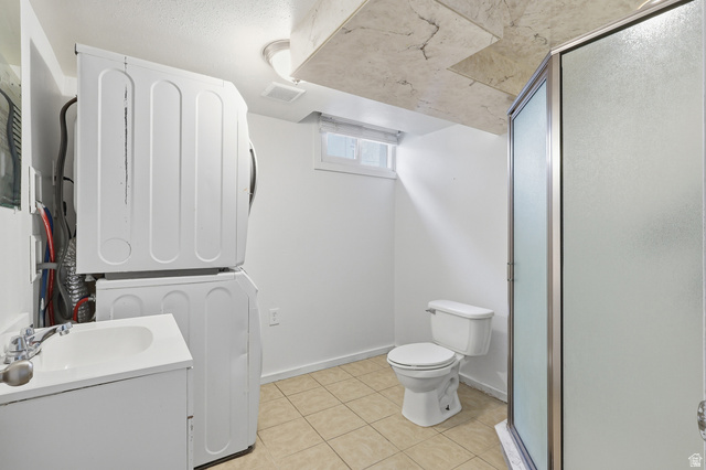 2864 Fowler Avenue Ogden, UT 84403 - Photo 20 of 26 Combined bathroom/laundry