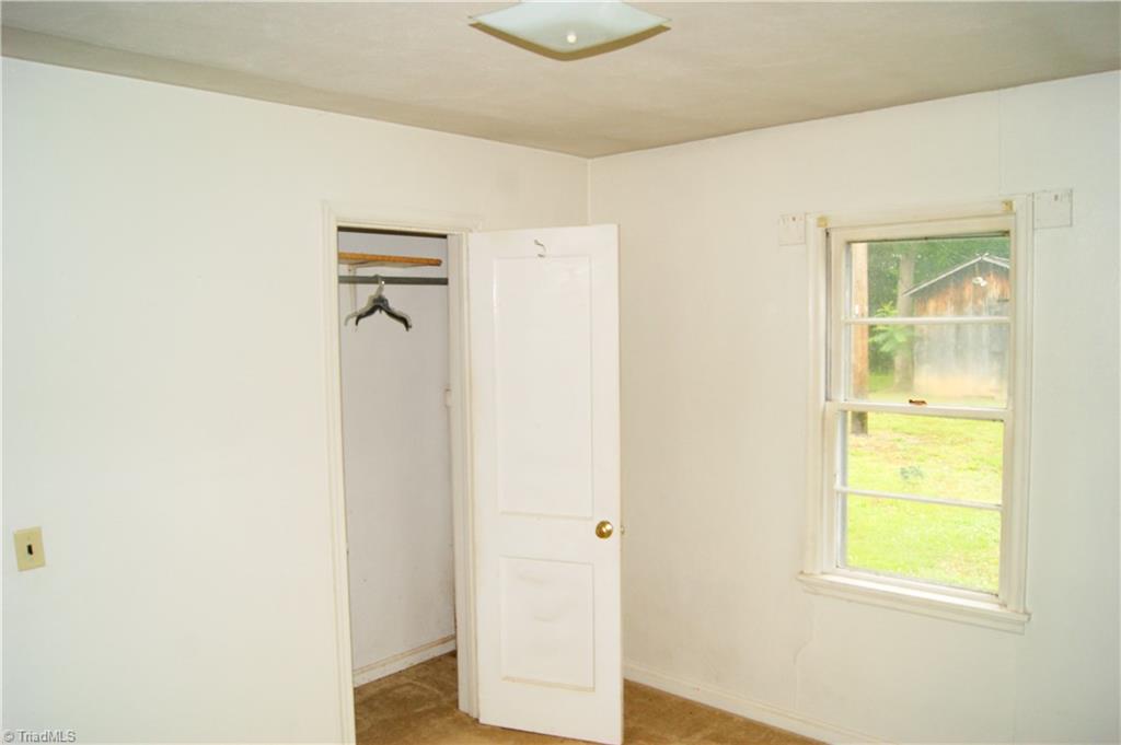 231 Theatre Road Madison, NC 27025 - Photo 7 of 10 Gallery Image 7