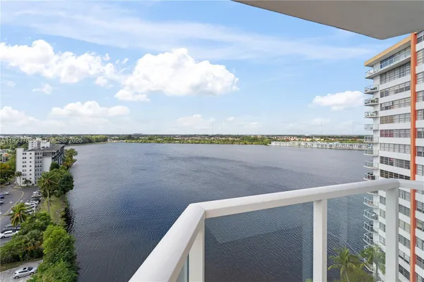 $294,900 | 1301 Northeast Miami Gardens Drive, Unit 1226W, Miami, FL 33179