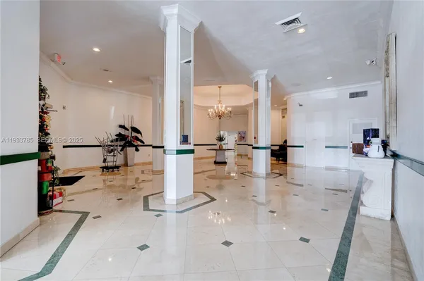 $294,900 | 1301 Northeast Miami Gardens Drive, Unit 1226W, Miami, FL 33179