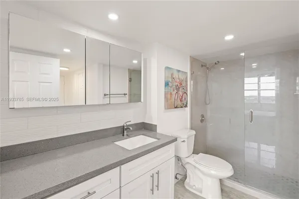 $294,900 | 1301 Northeast Miami Gardens Drive, Unit 1226W, Miami, FL 33179