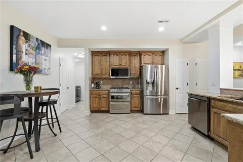 $339,900 | 15722 West 61st Terrace, Shawnee, KS 66217