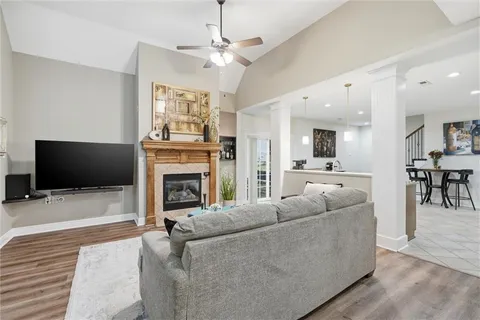 $339,900 | 15722 West 61st Terrace, Shawnee, KS 66217