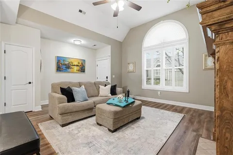$339,900 | 15722 West 61st Terrace, Shawnee, KS 66217