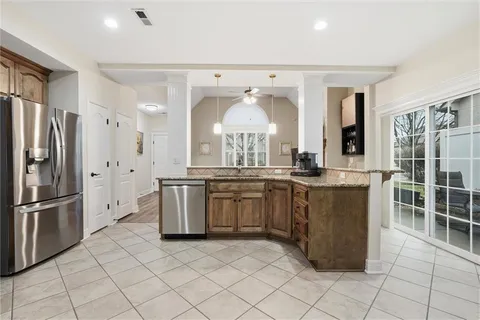 $339,900 | 15722 West 61st Terrace, Shawnee, KS 66217