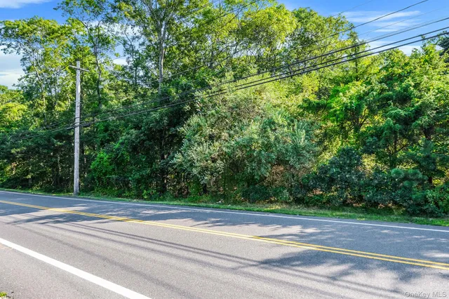 a view of a tennis court