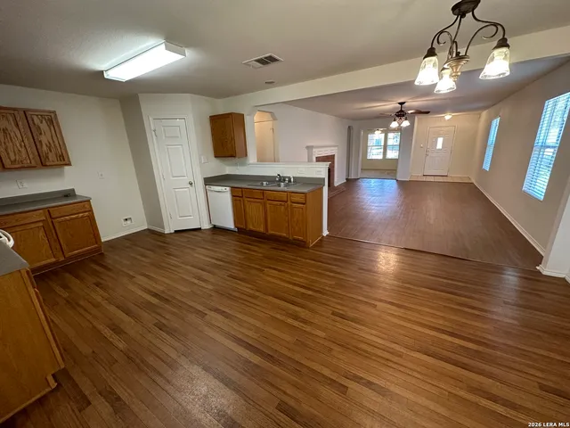 $1,975 | 277 Katie Court, Boerne, TX 78006