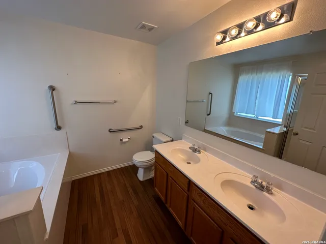 $1,975 | 277 Katie Court, Boerne, TX 78006