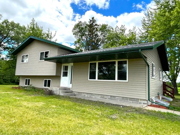 $275,000 | 17707 195th Avenue Southeast, Plummer, MN 56748