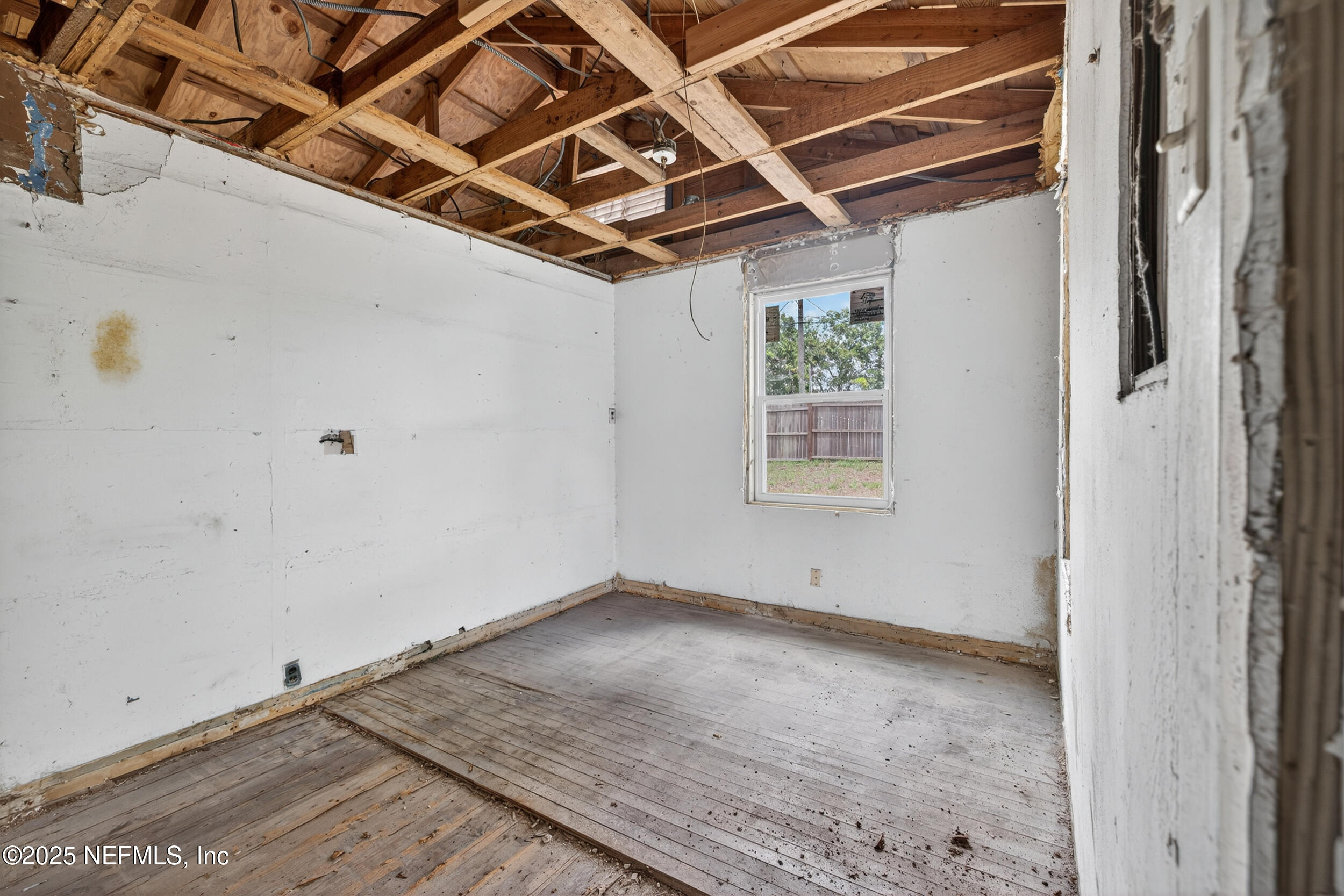 9248 Ridge Boulevard Jacksonville, FL 32208 - Photo 22 of 46 9248 ridge blvd-24