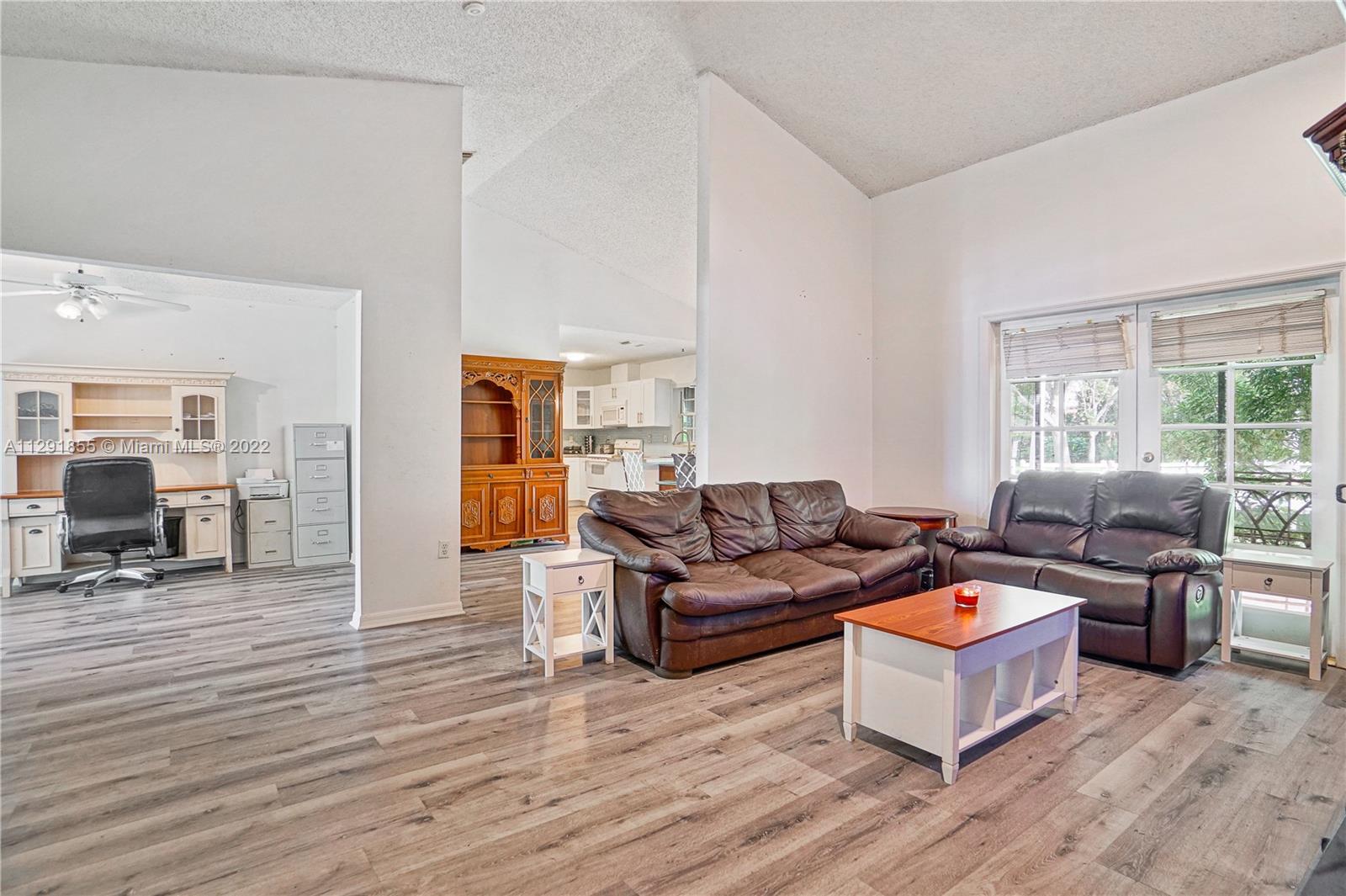 1589 Egret Road Homestead, FL 33035 - Photo 11 of 25 Gallery Image 11