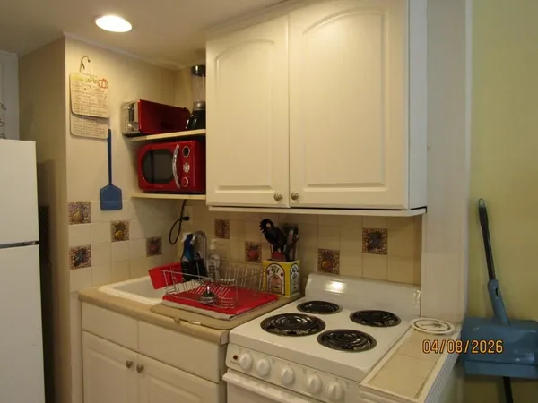 $1,300 | 2204 Perrin Drive, Unit 21, North Myrtle Beach, SC 29582