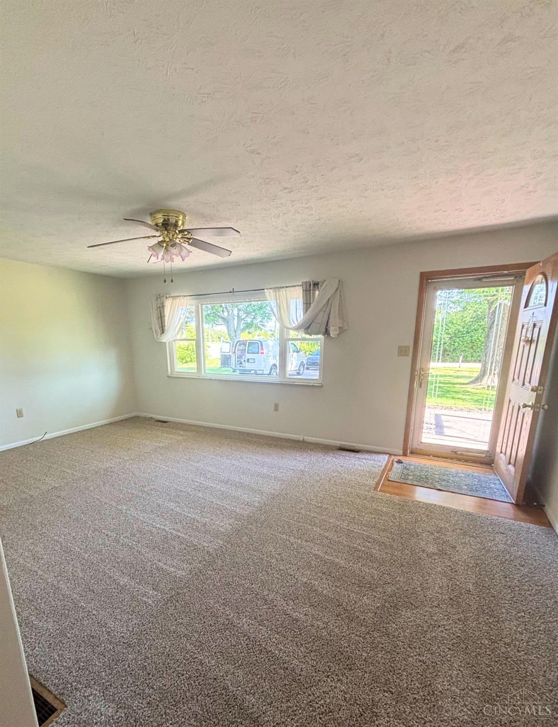 2595 Lebanon Road Lebanon, OH 45036 - Photo 2 of 5 Gallery Image 2