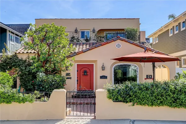 $2,099,000 | 104 St Joseph Avenue, Long Beach, CA 90803