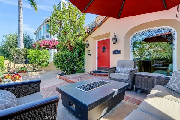 $2,099,000 | 104 St Joseph Avenue, Long Beach, CA 90803