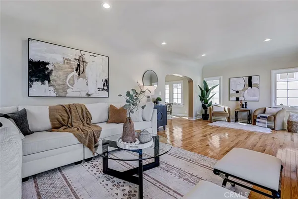 $2,099,000 | 104 St Joseph Avenue, Long Beach, CA 90803