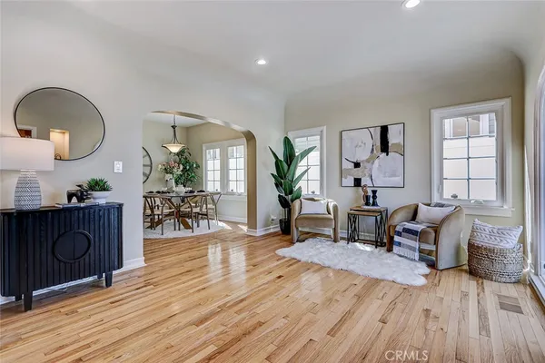 $2,099,000 | 104 St Joseph Avenue, Long Beach, CA 90803