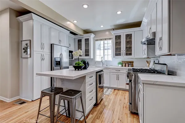 $2,099,000 | 104 St Joseph Avenue, Long Beach, CA 90803