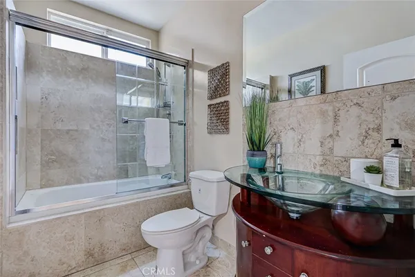 $2,099,000 | 104 St Joseph Avenue, Long Beach, CA 90803