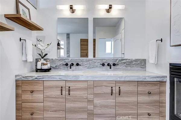 $2,099,000 | 104 St Joseph Avenue, Long Beach, CA 90803