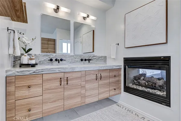 $2,099,000 | 104 St Joseph Avenue, Long Beach, CA 90803