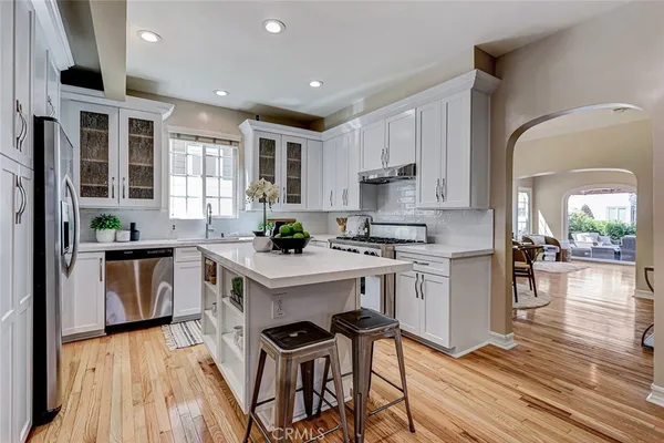 $2,099,000 | 104 St Joseph Avenue, Long Beach, CA 90803