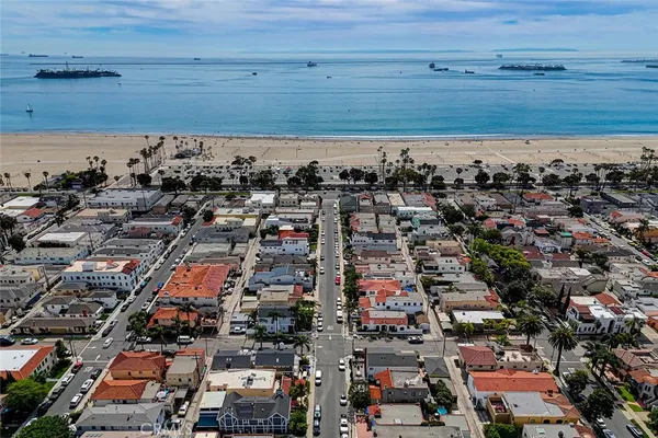 $2,099,000 | 104 St Joseph Avenue, Long Beach, CA 90803