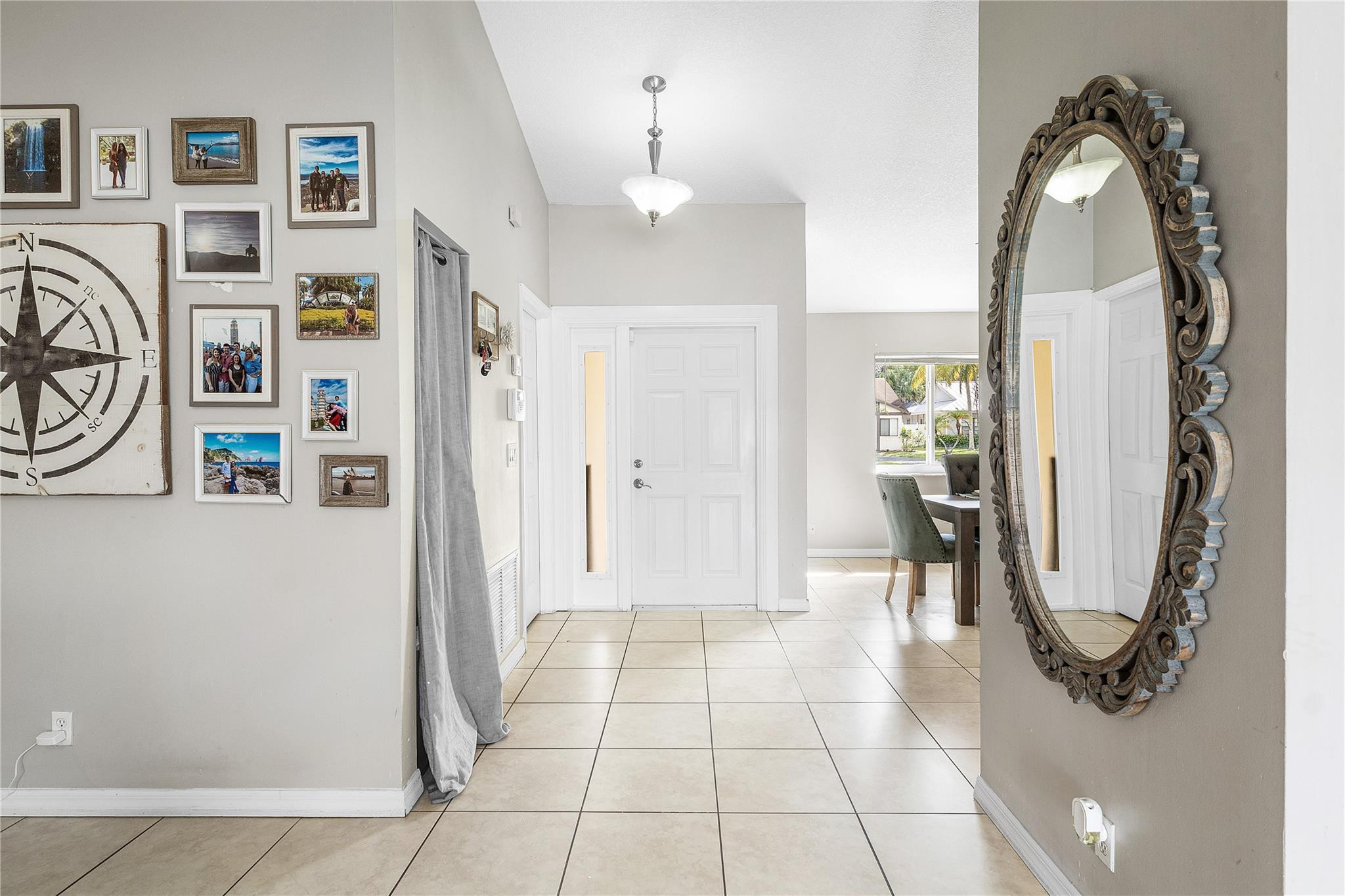 9661 Carousel Circle South Boca Raton, FL 33434 - Photo 4 of 25 Photo 4