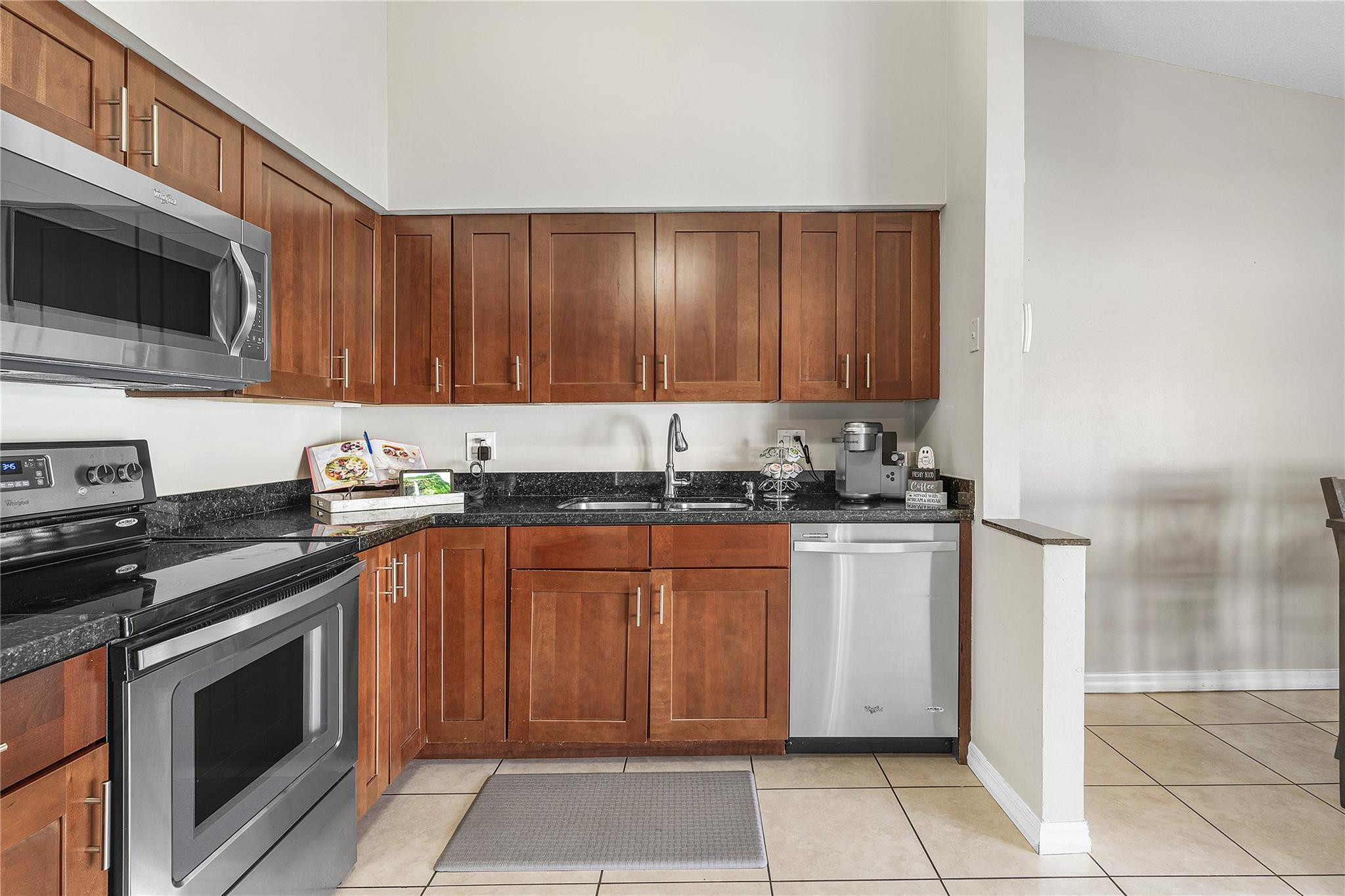 9661 Carousel Circle South Boca Raton, FL 33434 - Photo 8 of 25 Photo 8