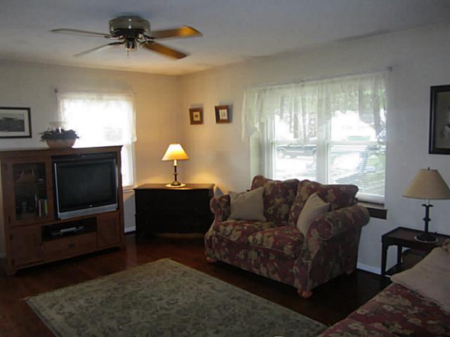 235 Darbyhurst Road Columbus, OH 43228 - Photo 2 of 13 Gallery Image 2