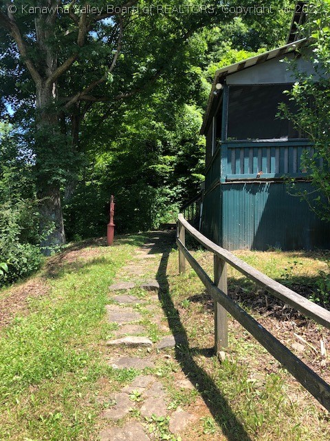 31 Bear Fork Road Gay, WV 25244 - Photo 9 of 38 Gallery Image 9