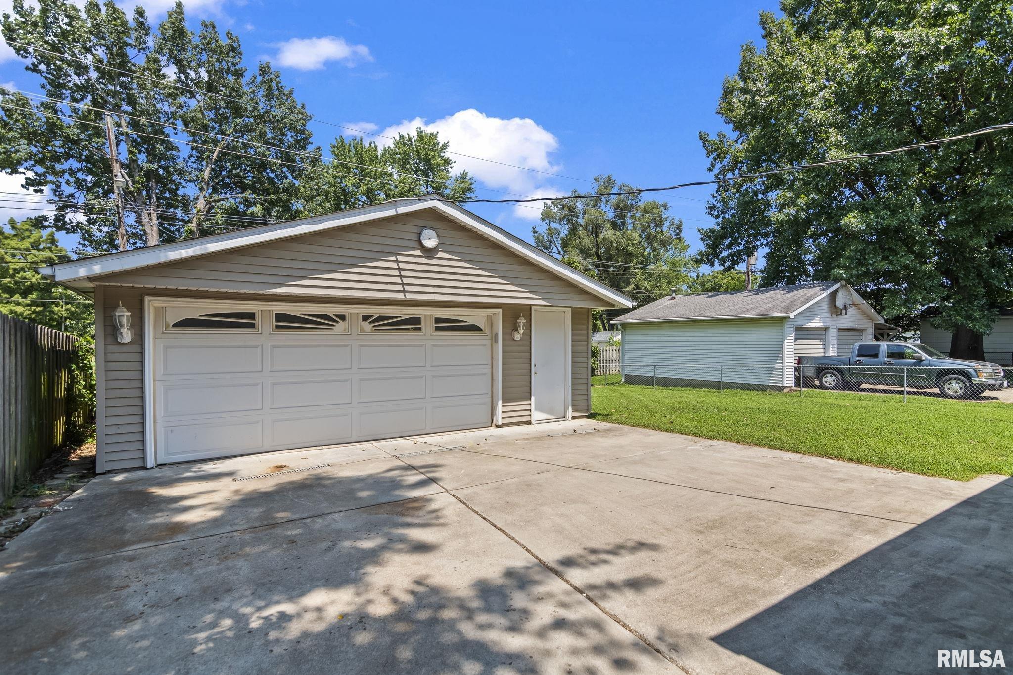 2333 Queensway Road Springfield, IL 62703 - Photo 32 of 37 Gallery Image 32