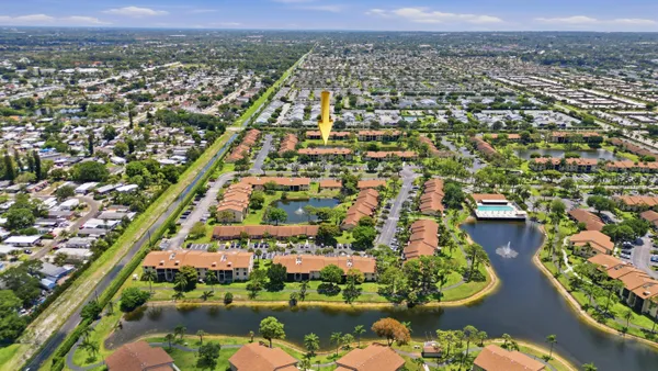 $200,000 | 627 Sea Pine Way, Unit D1, Greenacres, FL 33415