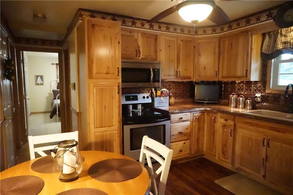 122 Hampton Court Butler, PA 16002 - Photo 7 of 24