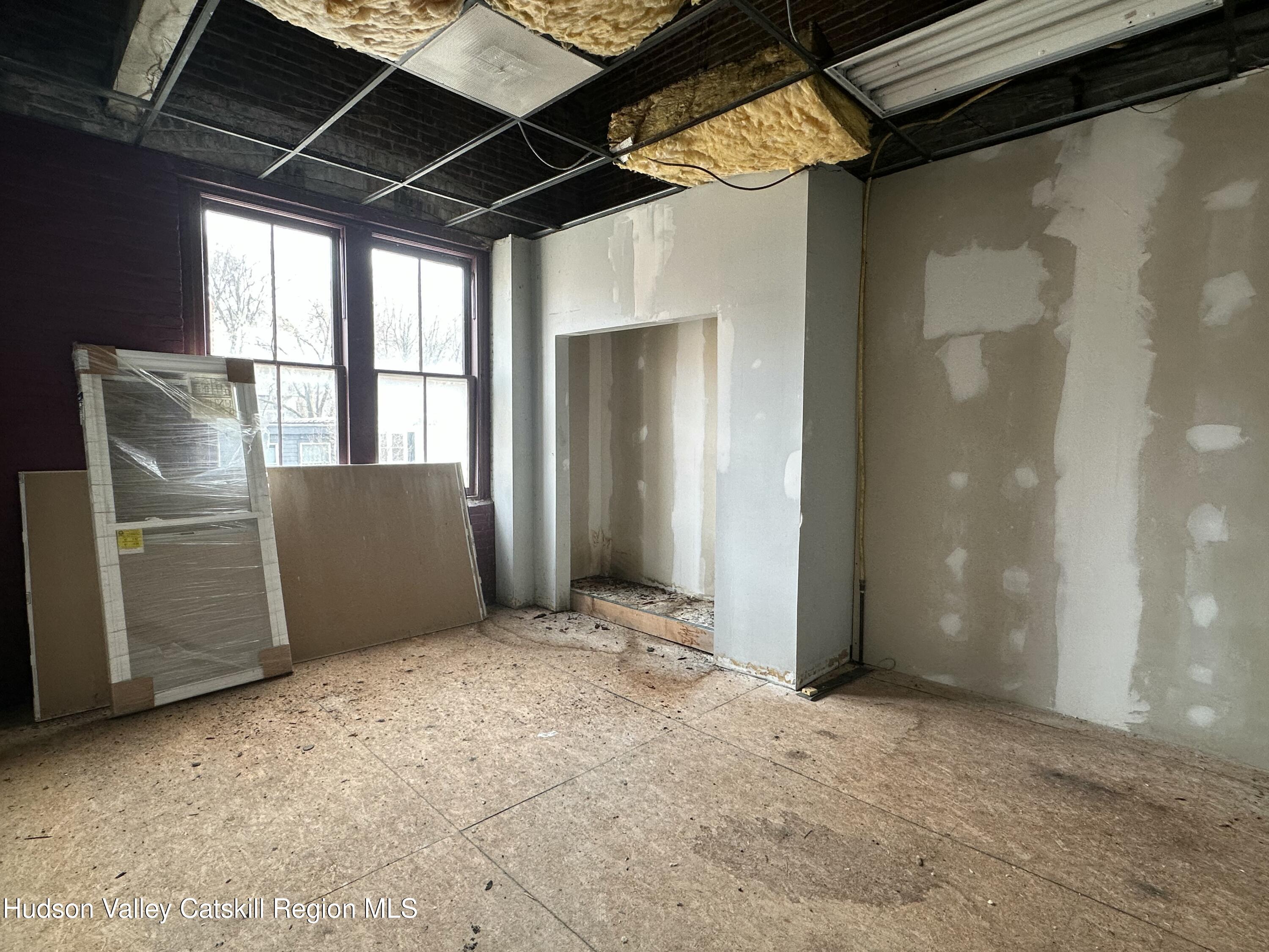 447 Main Street, Unit 477 Catskill, NY 12414 - Photo 17 of 34 a view of an empty room