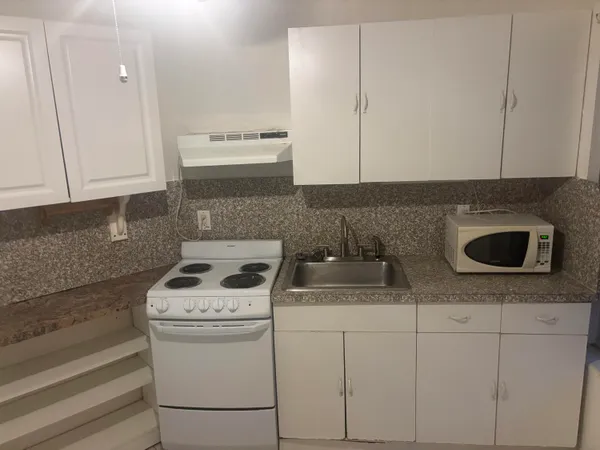 $1,400 | 2424 Grant Street, Hollywood, FL 33020