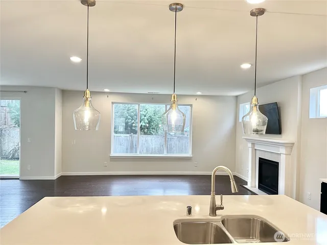 $5,500 | 737 197th Avenue Southeast, Sammamish, WA 98074