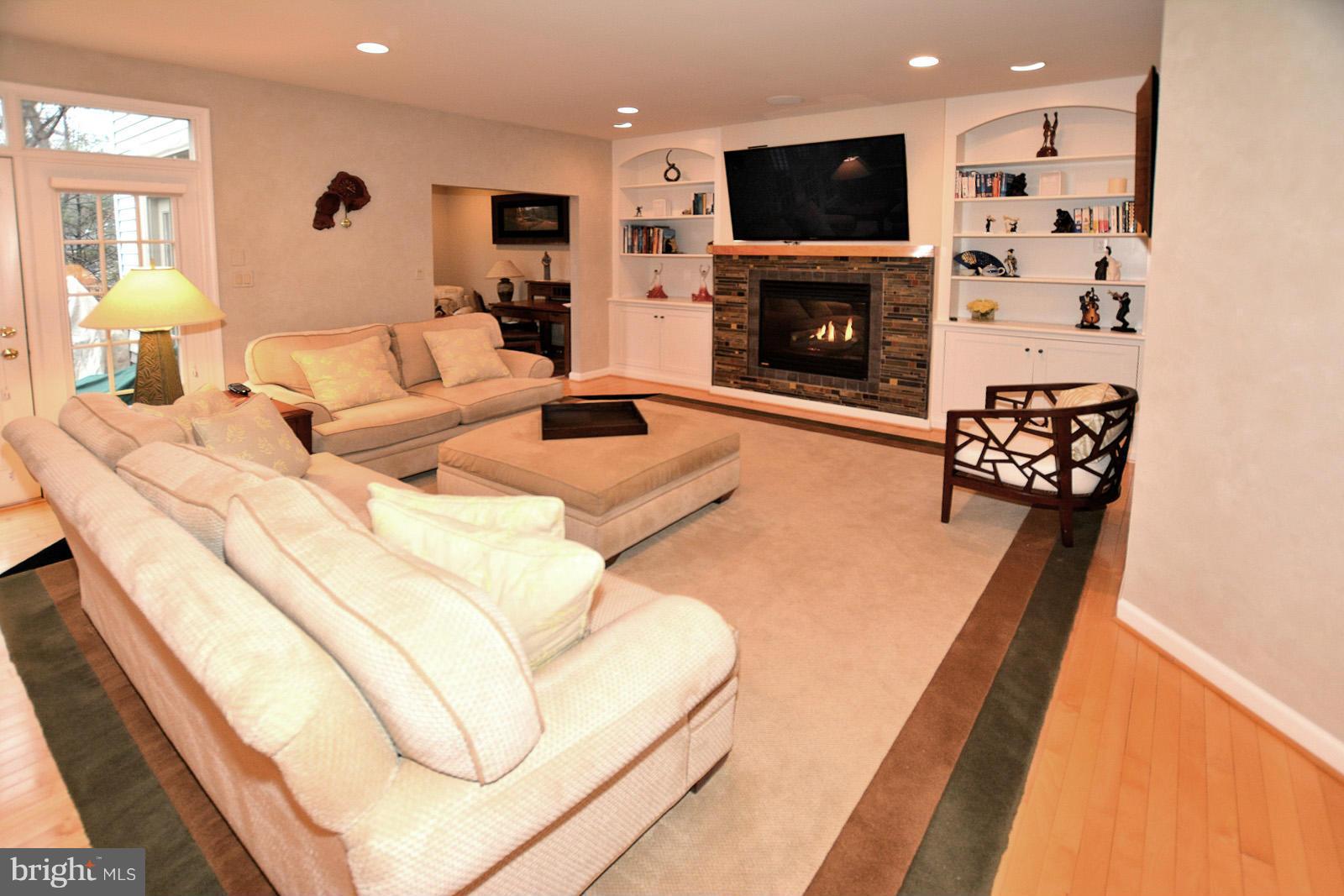Custom Built-in Bookcases w/Gas Fireplace