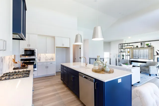 $649,913 | 1232 West Lakeway Court, Andover, KS 67002