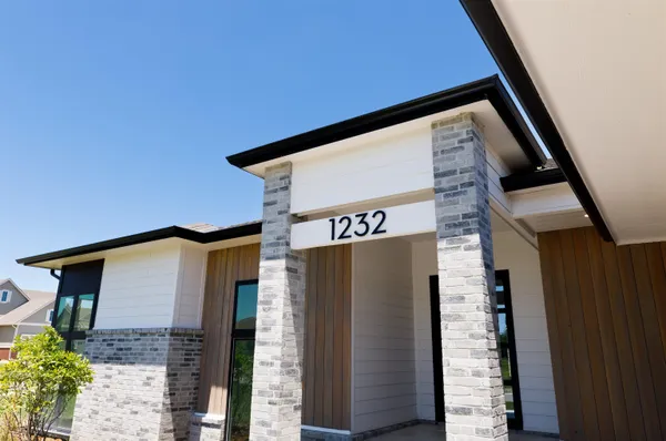$649,913 | 1232 West Lakeway Court, Andover, KS 67002