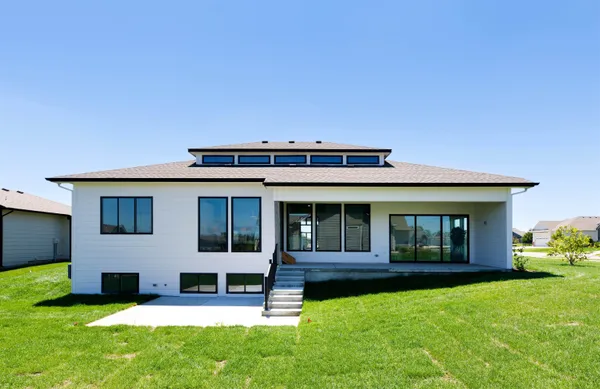 $649,913 | 1232 West Lakeway Court, Andover, KS 67002