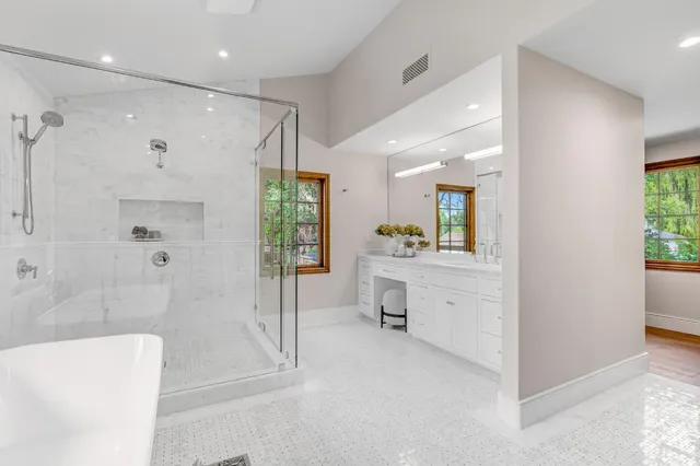 $3,200,000 | 4689 North Van Ness Boulevard, Fresno, CA 93704