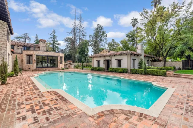 $3,200,000 | 4689 North Van Ness Boulevard, Fresno, CA 93704