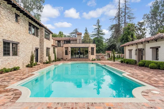 $3,200,000 | 4689 North Van Ness Boulevard, Fresno, CA 93704