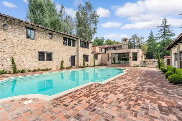 $3,200,000 | 4689 North Van Ness Boulevard, Fresno, CA 93704