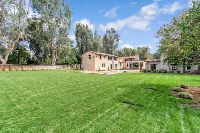 $3,200,000 | 4689 North Van Ness Boulevard, Fresno, CA 93704