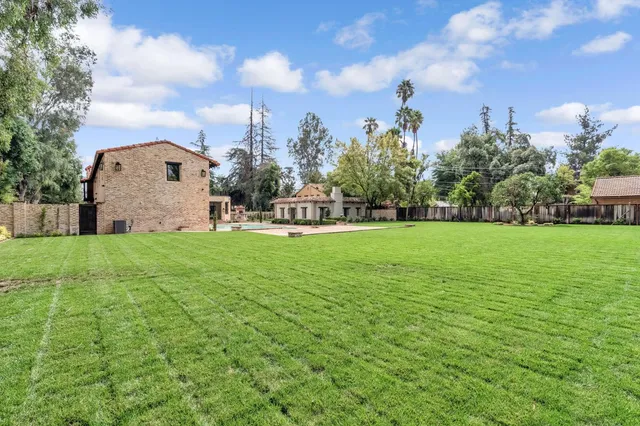 $3,200,000 | 4689 North Van Ness Boulevard, Fresno, CA 93704